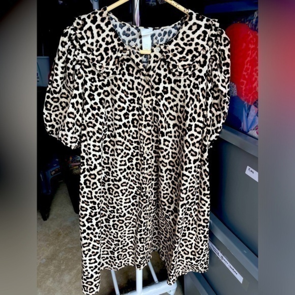 H&M Leopard dress Size Medium
